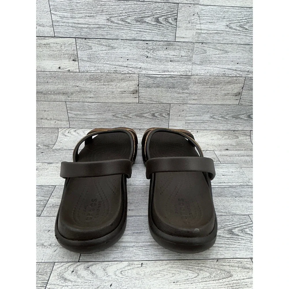 CROCS keywords them lounging